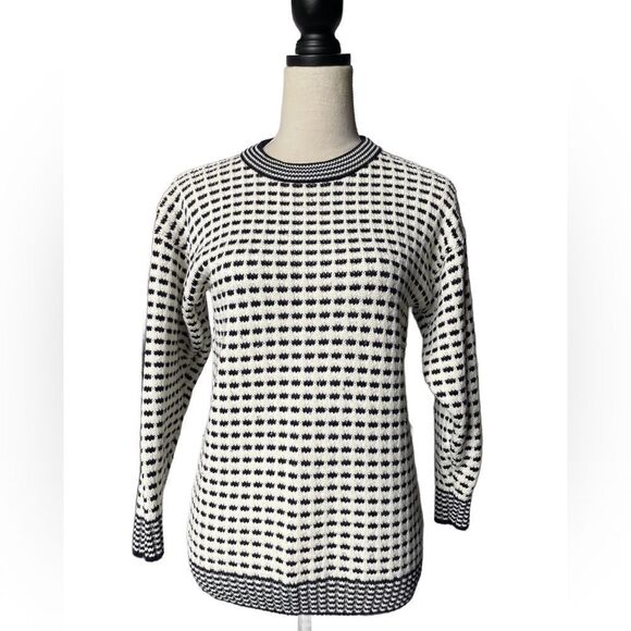 Stewart’s Vintage White & Blue Pullover Crewneck Knit Sweater (Size: Small) - Picture 1 of 12